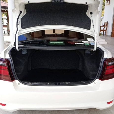 toyota-axio-wxb-1500cc-big-4