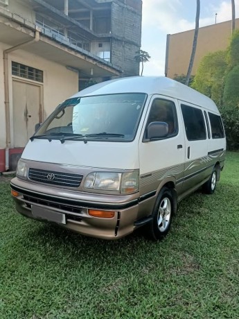 toyota-dolphin-big-0