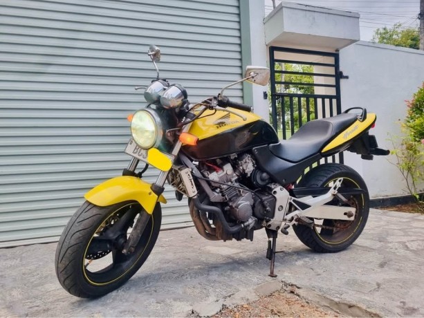 honda-hornet-ch150-big-0