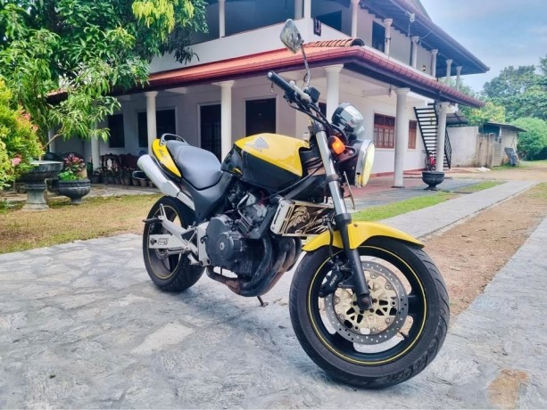honda-hornet-ch150-big-3