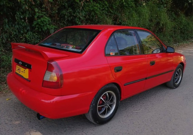 hyundai-accent-gls-a-big-0