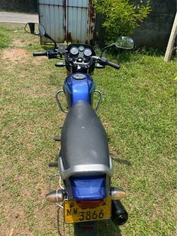 bajaj-caliber-2005-big-3