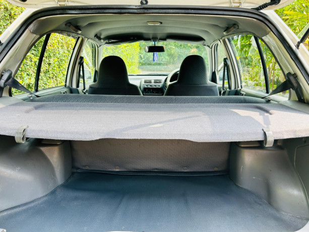 toyota-starlet-reflet-f-np90-big-5