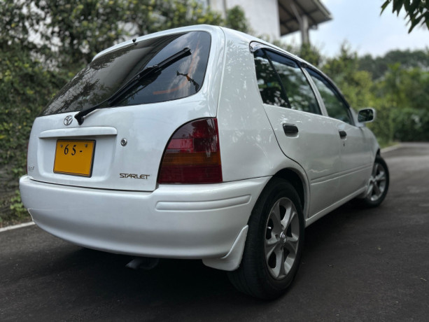 toyota-starlet-reflet-f-np90-big-3