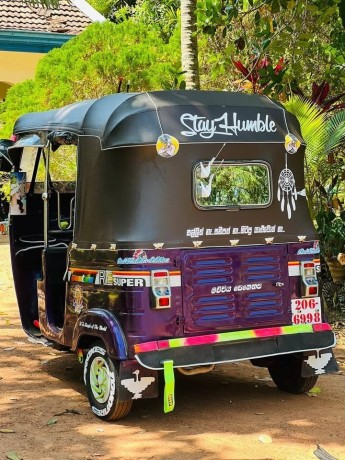 bajaj-threewheel-big-7