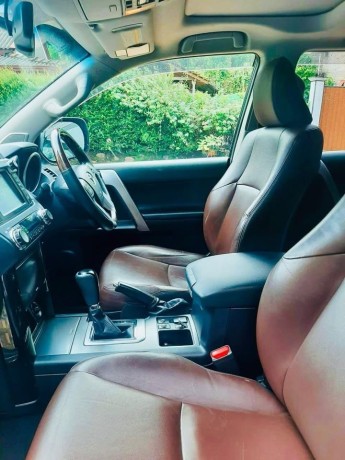 toyota-land-cruiser-prado-2017-g-frontier-big-2