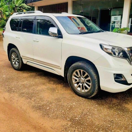 toyota-land-cruiser-prado-2017-g-frontier-big-1