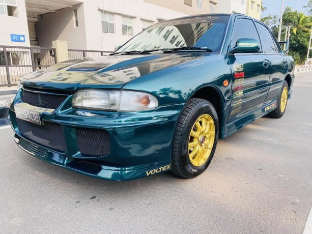 mitsubishi-lancer-cb2-big-10