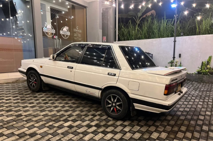 nissan-trade-sunny-super-saloon-big-3
