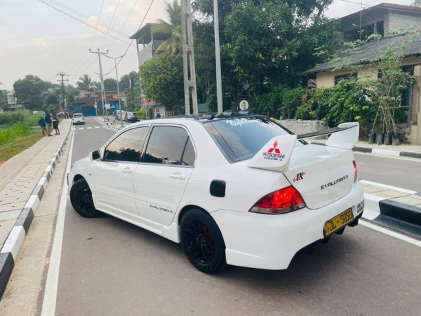 mitsubishi-lancer-cs1-big-1