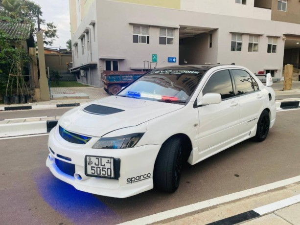 mitsubishi-lancer-cs1-big-4