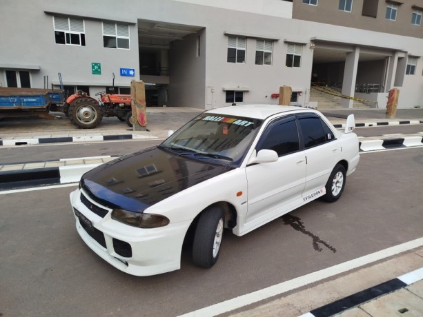 mitsubishi-lancer-cb3-big-3