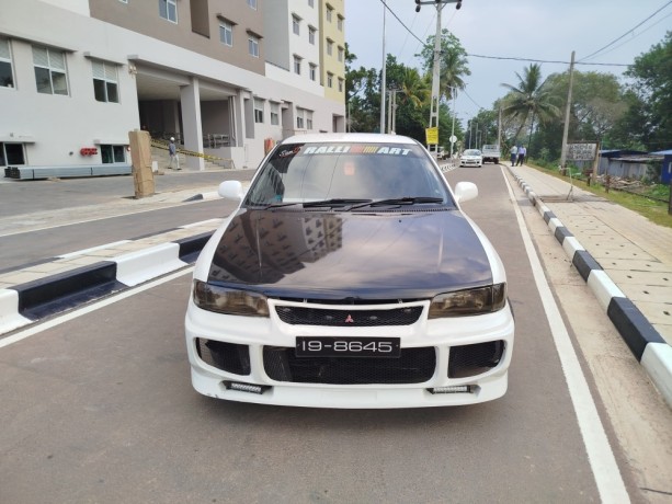 mitsubishi-lancer-cb3-big-4