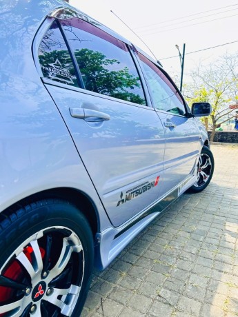 mitsubishi-lancer-cs1-big-4
