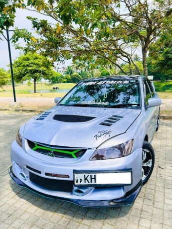 mitsubishi-lancer-cs1-big-1