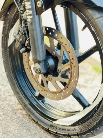 yamaha-fz-v2-2019-big-6