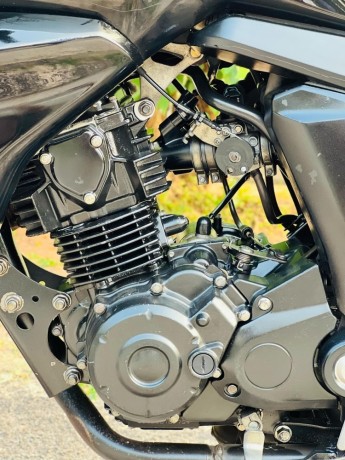 yamaha-fz-v2-2019-big-4