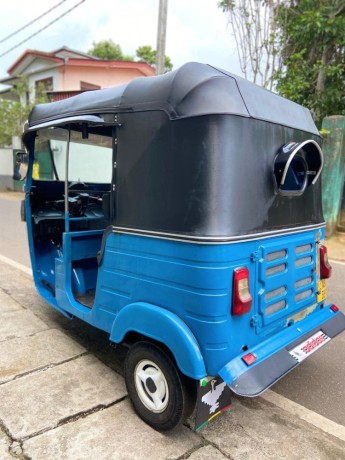 bajaj-4-stroke-big-1