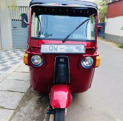 bajaj-4-stroke-three-wheel-big-0