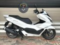 honda-pcx-125-small-2