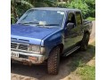 nissan-sunny-d21-double-cab-small-0