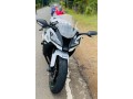 kawasaki-zx10r-2015-small-8