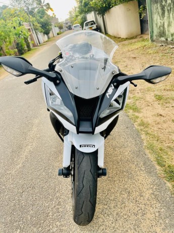 kawasaki-zx10r-2015-big-7