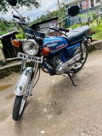 honda-cg125-big-0