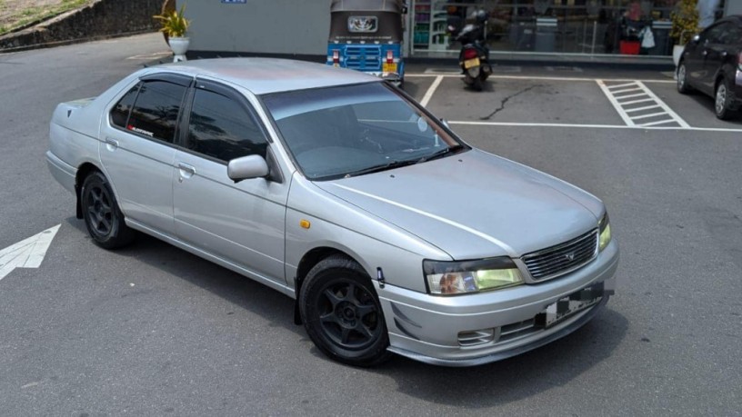 nissan-bluebird-big-0