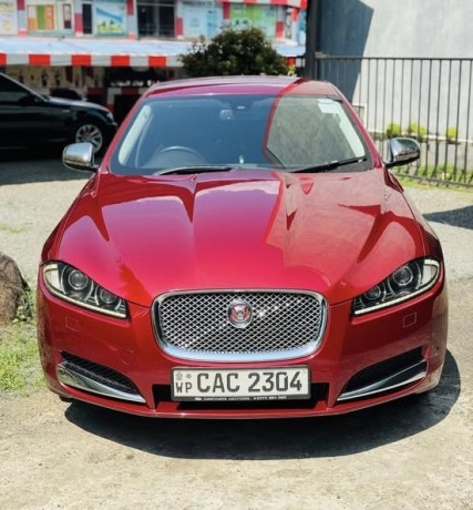 jaguar-xf-2014-big-0