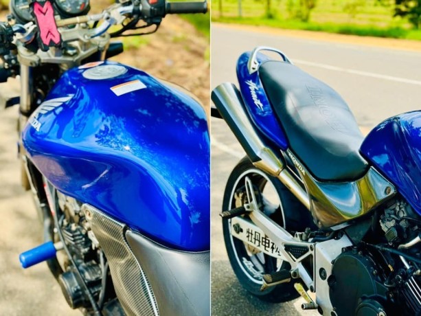 honda-hornet-ch125-2012-big-4