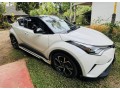 toyota-chr-2020-small-2