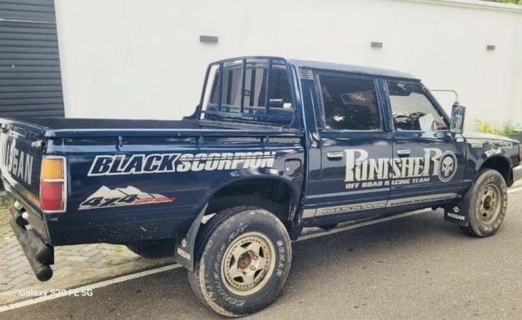 nissan-4wd-double-cab-big-4