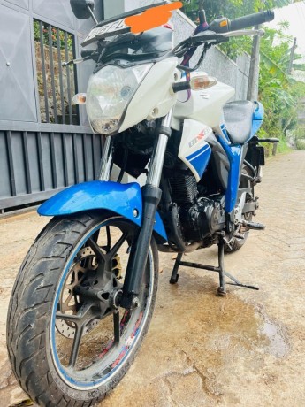 suzuki-gixxer-150-big-2