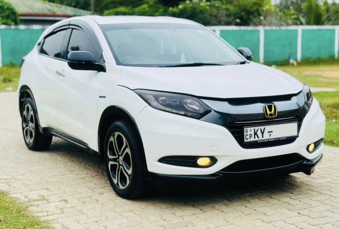 honda-vezel-2014-big-3