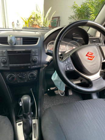 suzuki-swift-2011-big-4