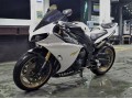 yamaha-r1-2014-small-3