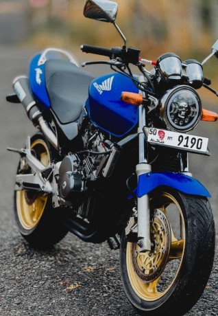honda-hornet-250-2006-big-0