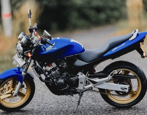 honda-hornet-250-2006-big-2