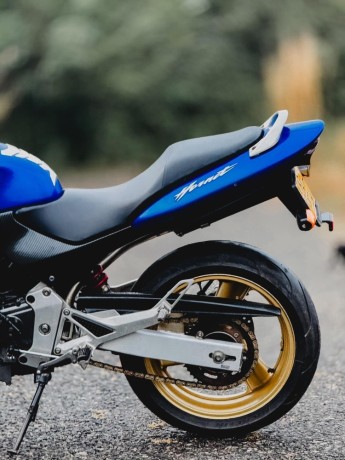 honda-hornet-250-2006-big-6