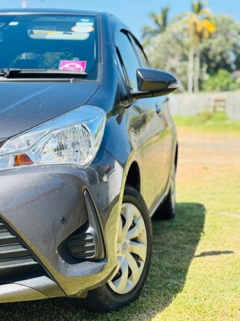 toyota-vitz-2017-big-11
