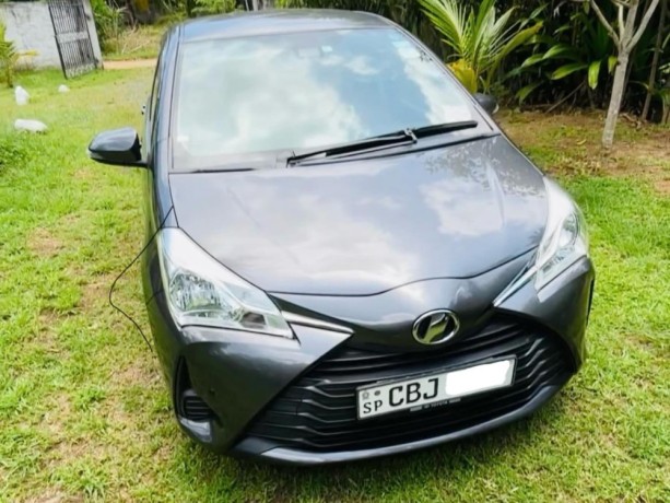 toyota-vitz-2017-big-3