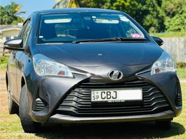 toyota-vitz-2017-big-4