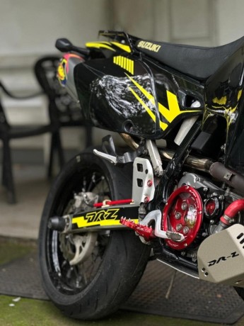 suzuki-drz-400sm-registered-big-3
