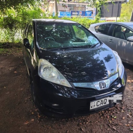 honda-fit-shuttle-big-2