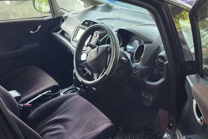honda-fit-shuttle-big-0