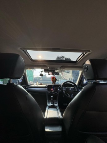 honda-civic-ex-sedan-2018-big-5