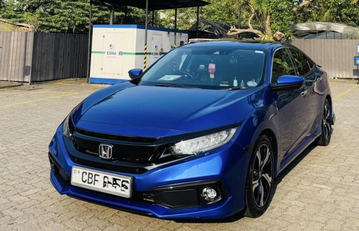honda-civic-ex-sedan-2018-big-2