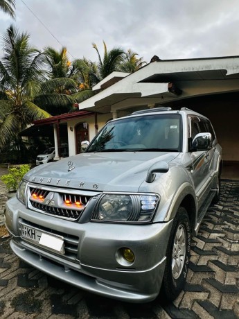 mitsubishi-montero-v6-big-7