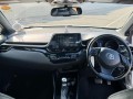 toyota-ch-r-ngx-50-2017-small-4